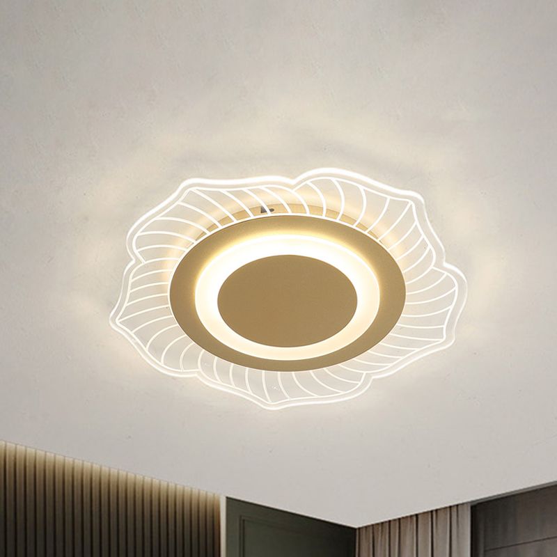 Acrylic Floral Flush Light Fixture Nordic LED Flush Close to Ceiling Lamp in Gold, Warm/White Light