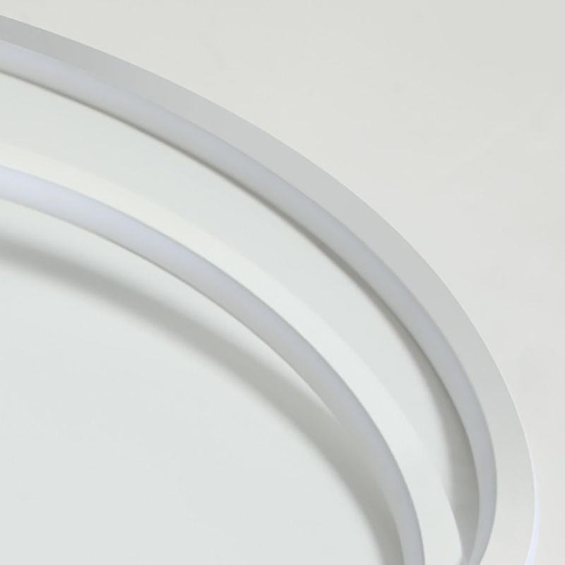 White Circle Ceiling Light Fixture Modern Style LED Metal Close to Ceiling Lamp