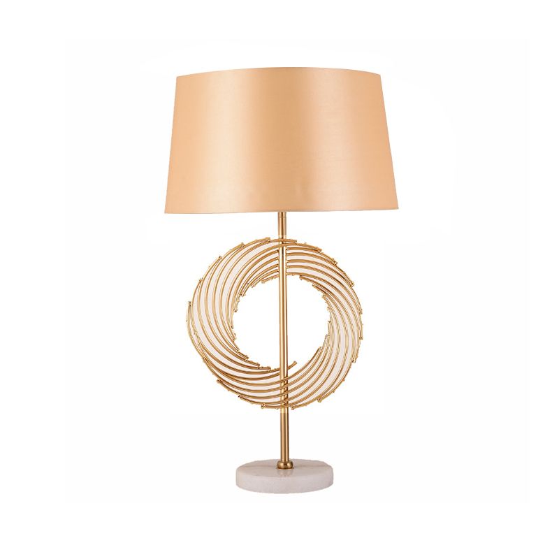 Drum Study Room Schreibtischlampe Vintage Stoff 1 Glühbirne Gold Nachttischleuchte mit Ringdekor