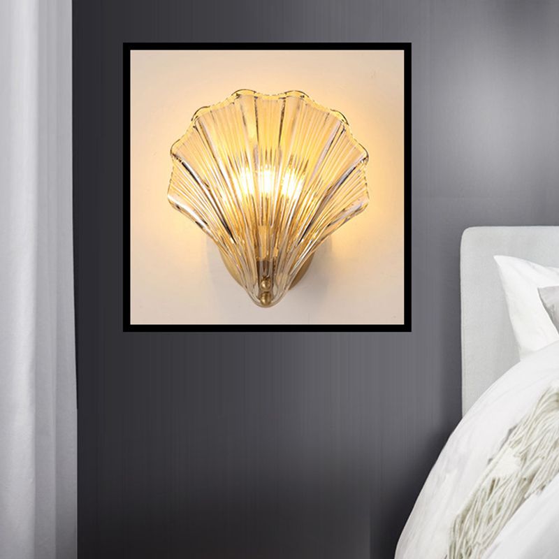 1 Bulb Wall Mount Light Traditionalist Bedroom LED Wall Sconce Lighting with Shell Clear Glass Shade