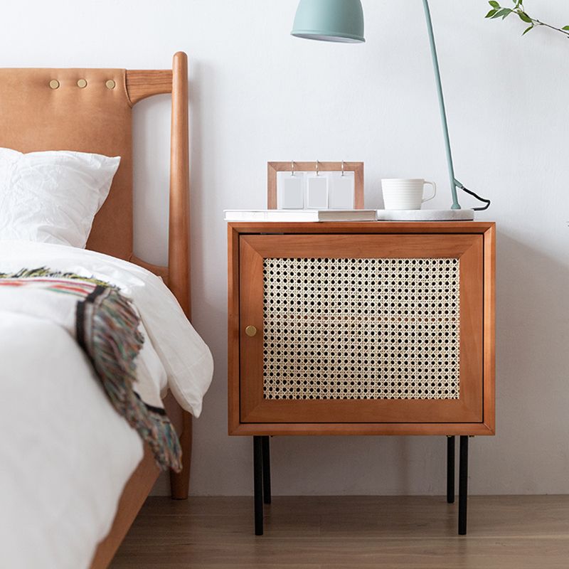 Pine and Rattan Bed Nightstand Contemporary Bedside Cabinet with 1 Door