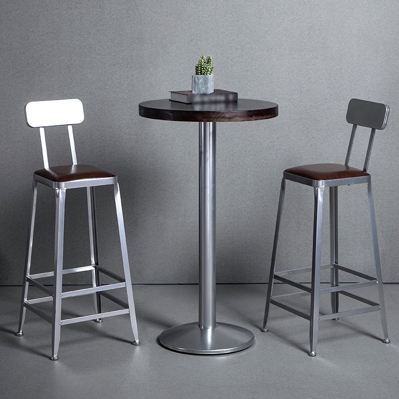 Taburete de bar moderno sin brazos, de hierro, para restaurante, con cojín y pedal de cuero