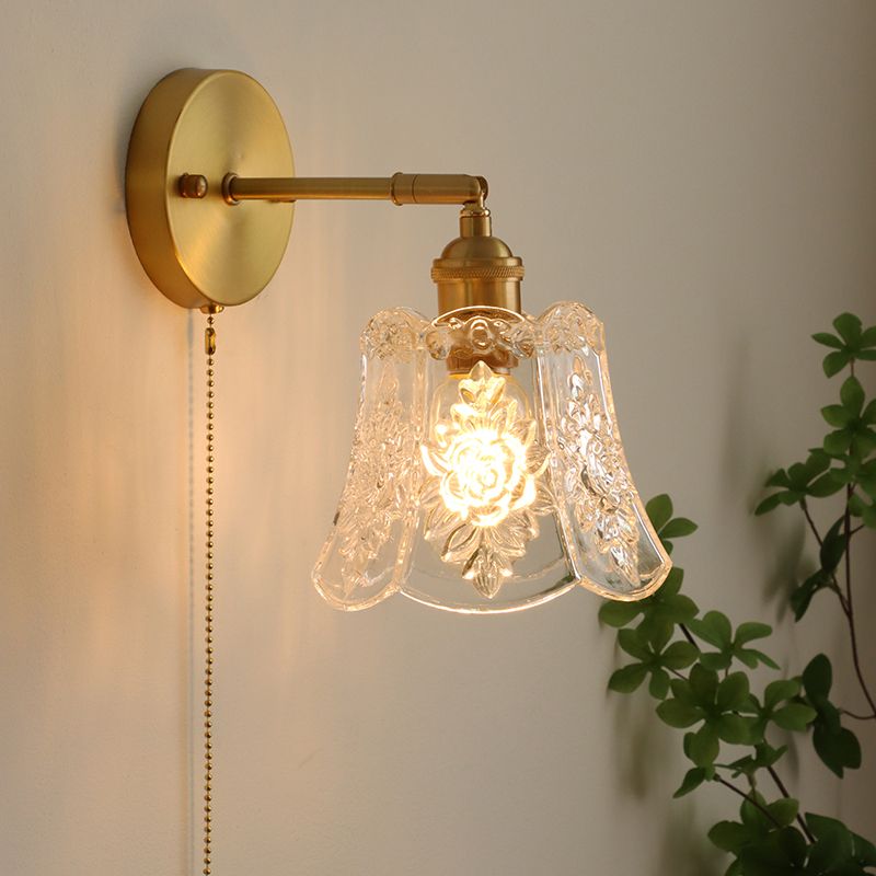 Flower Shape Wall Mount Lamp Modern Style Glass 1 Light Sconce Lamp in Clear