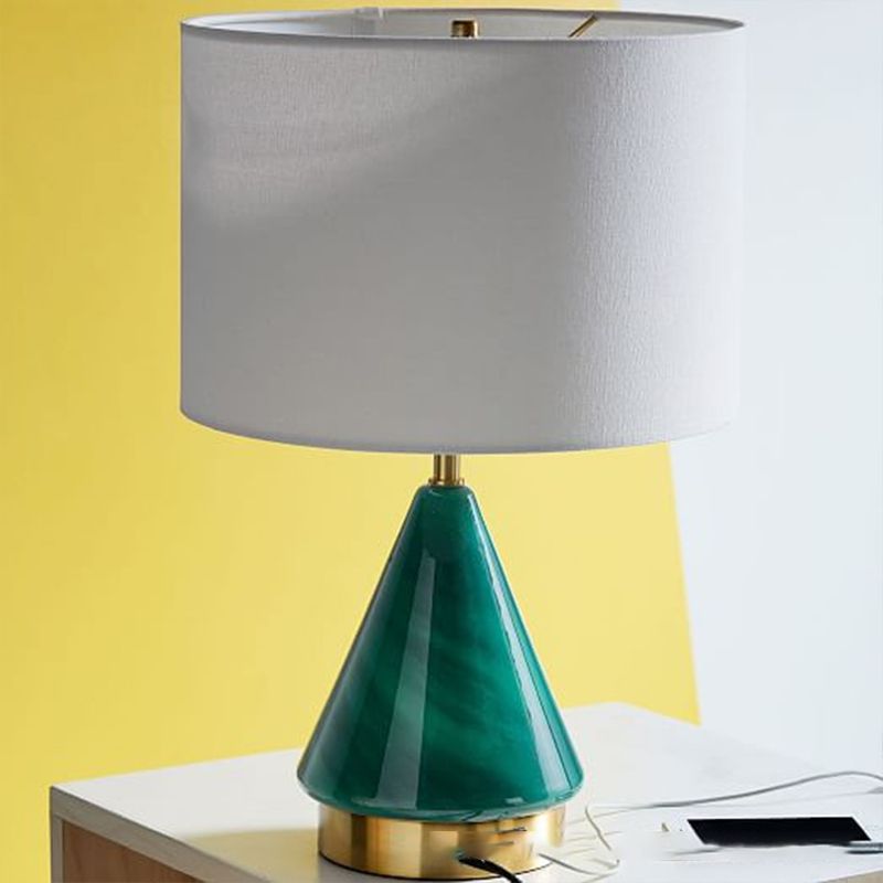 Zeitgenössische 1 Glühbirnen -Taskbeleuchtung grüner Zylinder kleine Schreibtischlampe mit Stoffton
