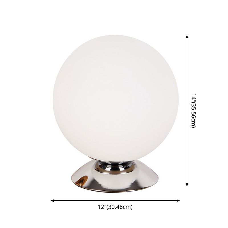 Globe nachtkastje lamp Eenvoudig stijl wit glas 1-licht slaapkamer tafellicht in chroom