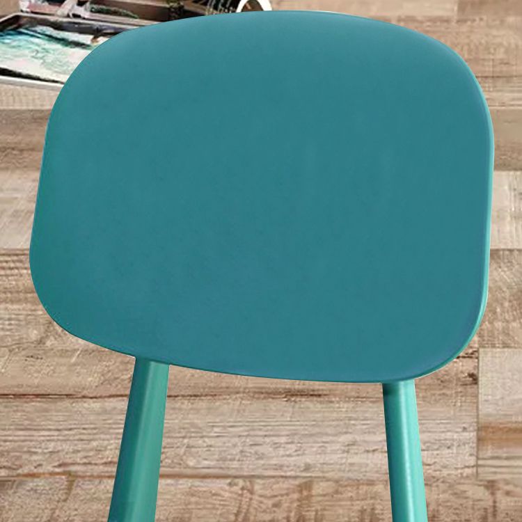 Plastic nordique Open Danding Dining Claid 32 "H Chaise de salle à manger pour restaurant