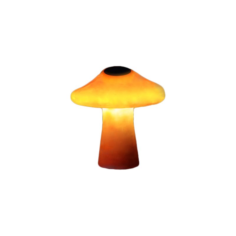 Resin Mushroom Shaped LED Lawn Lighting Artistic Yellow Stake Light for Courtyard