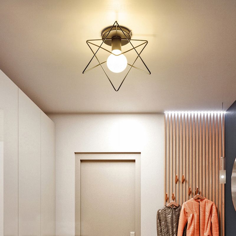 Près de Ceiling Éclairage Loft Style Geometric Metal Ceiling Light Fixture in Black