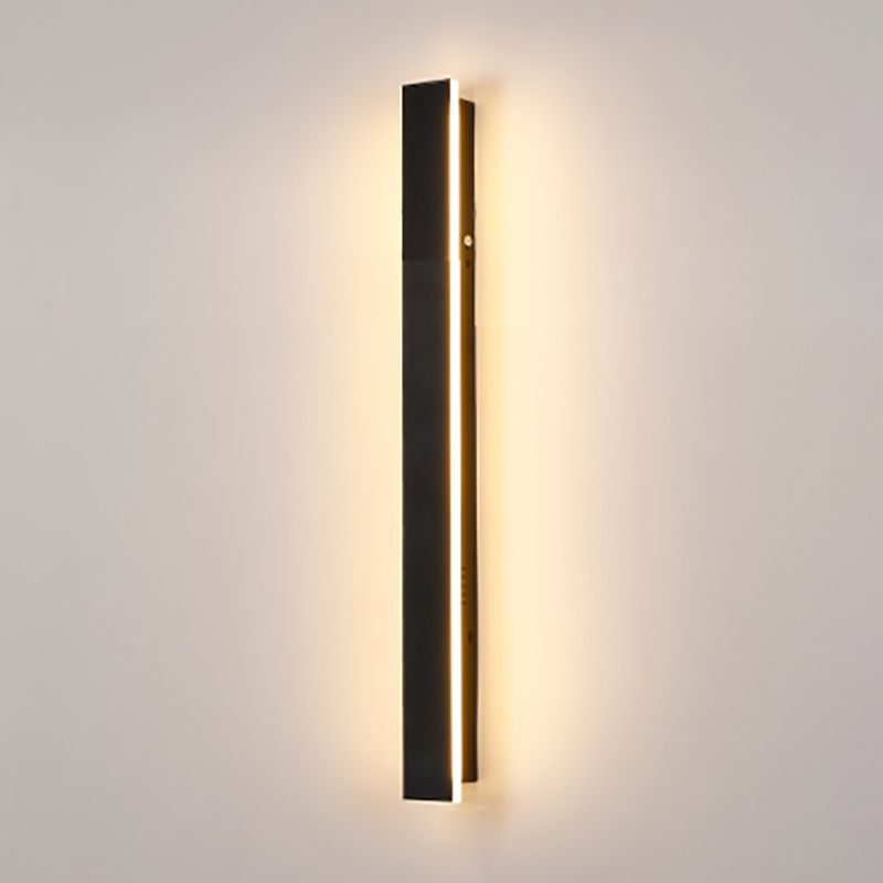 Metal Linear Shape Wall Light Modern Style 1-Light Wall Mount Light Fixture in Black