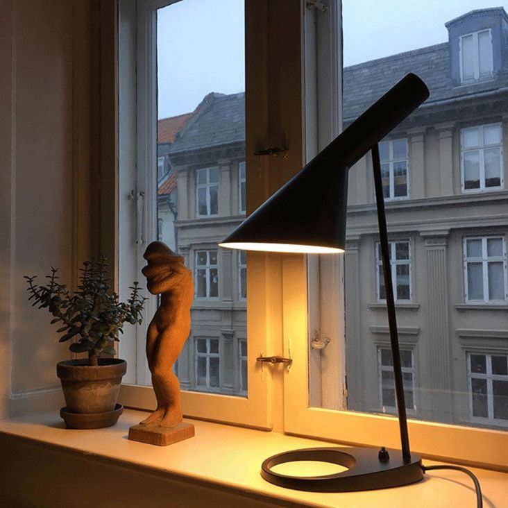 Geometric Shape Metal Table Lamp Modern Style 1 Light Table Lamp Fixtures