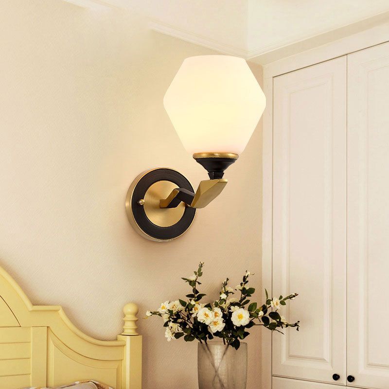 Black-Gold 1/2-Light Light Light Antique Ivory Verre Géométrique Géométrique Lumière avec un bras plongeant pour la chambre