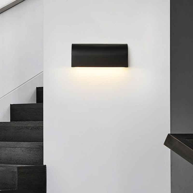 Single Modern Black/White Wall Mounted Sconce Metal LED Wall Light