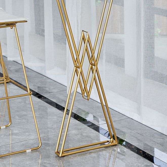 Traditional Luxury Solid Wood Table Gold and Metal Base Bar Table