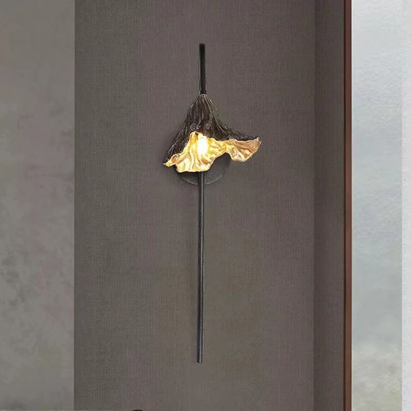 Modern Wall Sconce Flower Shape Wall Light with Metal Shade for Bedroom
