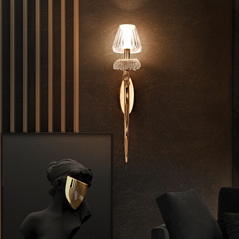 Acrilico conico a parete Light Sconce Contemporary Style 1 Bulb Finitura in ottone Montaggio parete Light con accento di cristallo chiaro