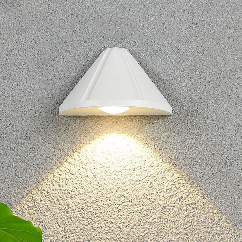 Triangle Shape Wall Lamp Modern Style Metal 1 Light Wall Light in Black/White