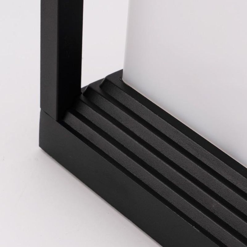 Square LED Pillar Lamp Metal Waterproof Outdoor Light for Garden