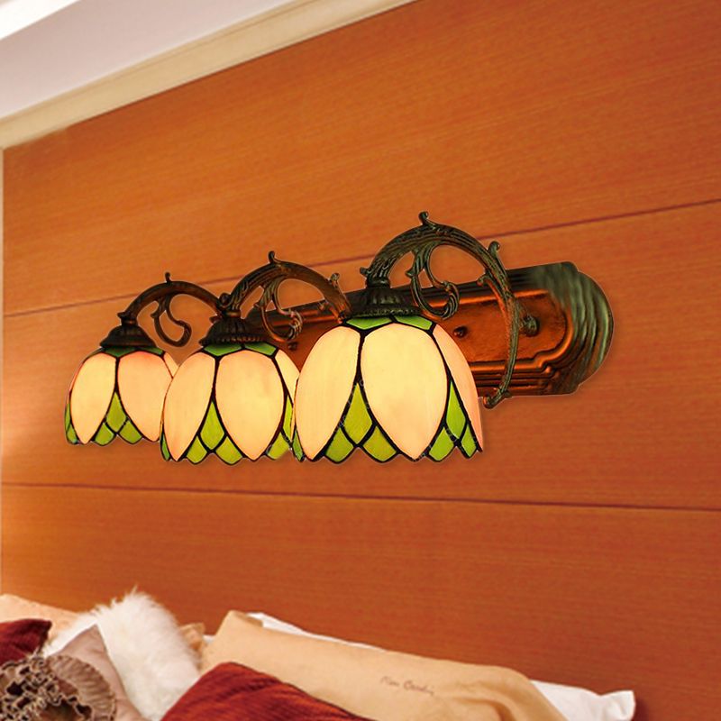 3 Heads Scallop Vanity Light Tiffany Stained Glass Decorative Wall Fixture Light in Pink