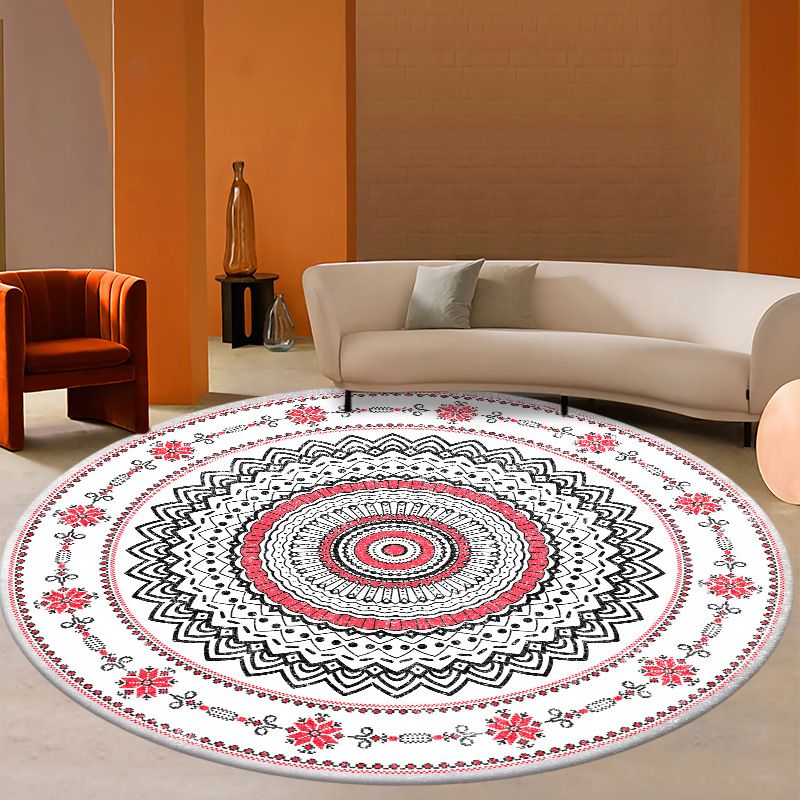 White Retro Carpet Polyester Flower Carpet Non-Slip Backing Carpet for Home Decoration