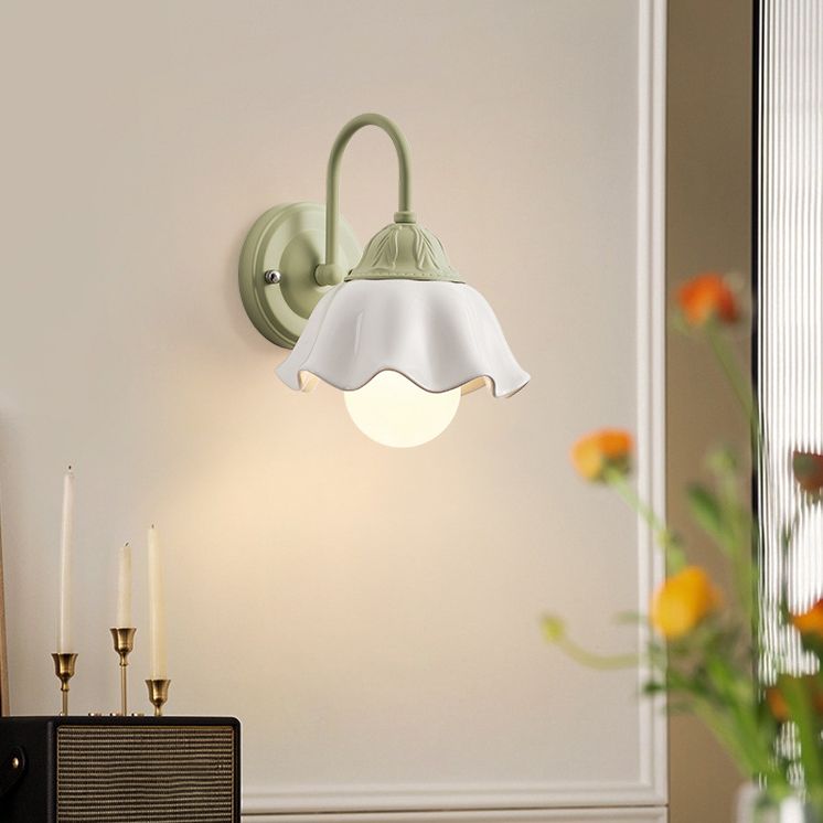 Modern Simple Green Vanity Light Flower Shape Vanity Lamp for Shower Room
