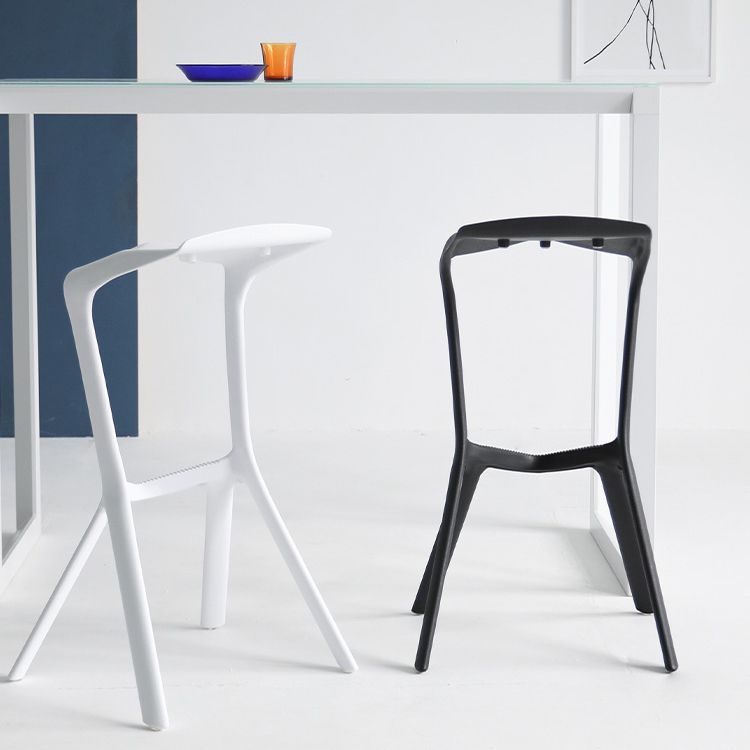 Industrial Plastic Bar Stool Indoor Stackable Bar Height Stool