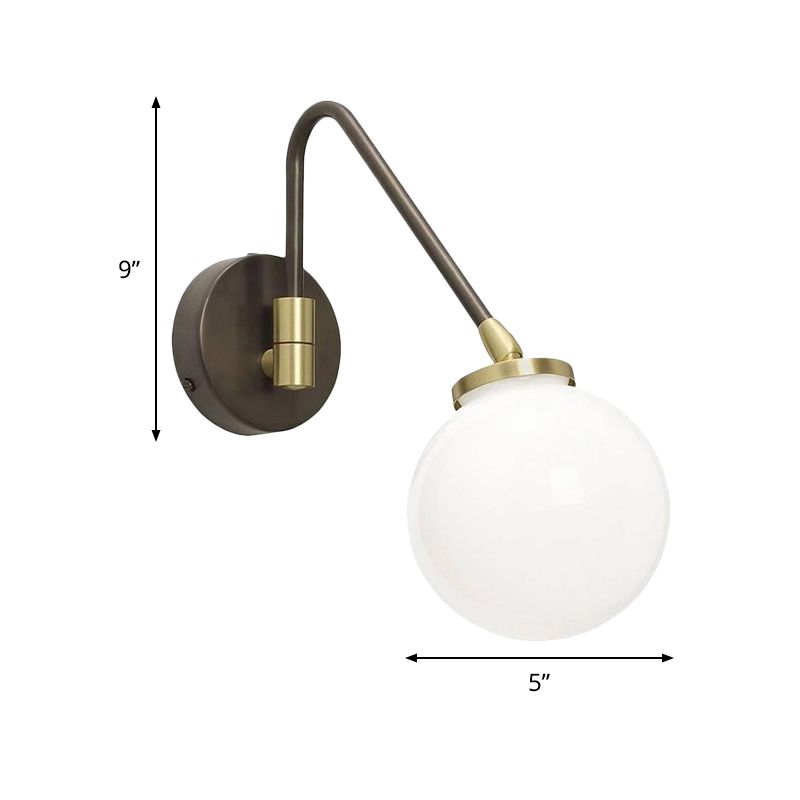 Minimalismus Orb Weißglas Wandleuchte 1 Kopfleuchte Leuchte mit schwarz-goldenem Winkelarm
