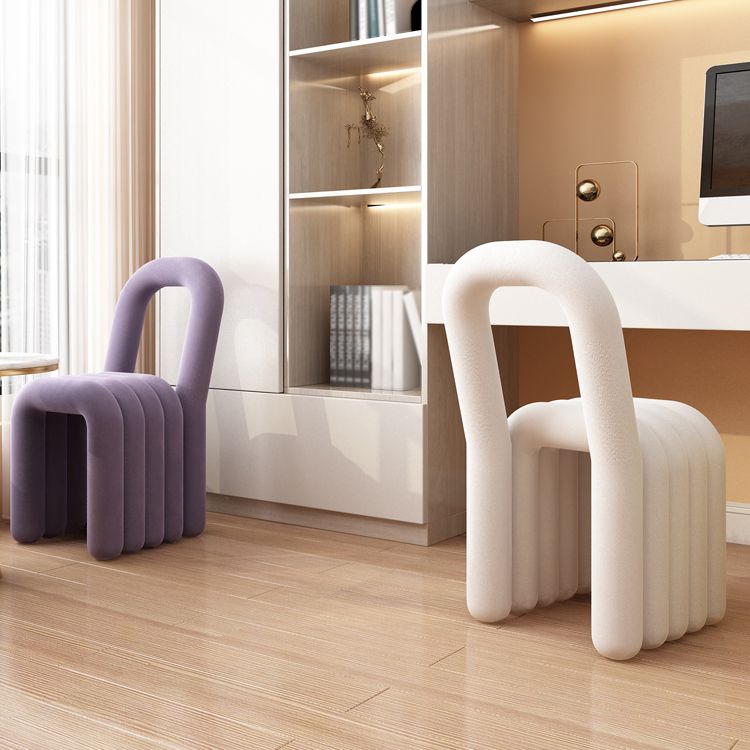 Chaise de salle à manger sans bras en velours contemporain chaises de salle à manger en métal pour un usage à domicile