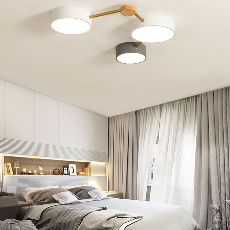 Plafonnier rond macaron à plusieurs têtes pour chambre à coucher avec abat-jour en acrylique