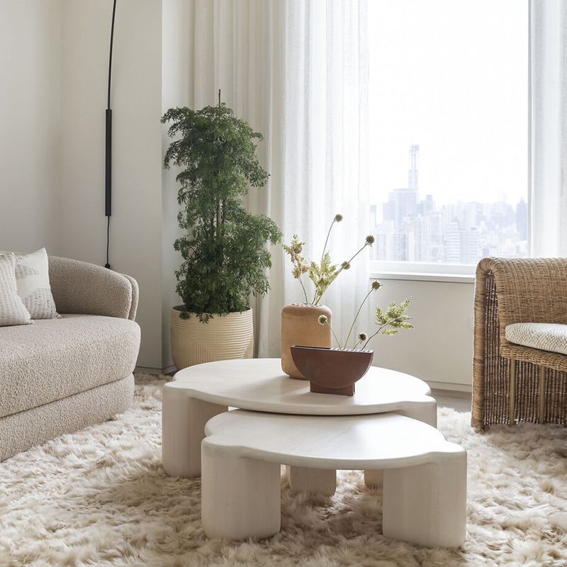 Modern Style Round Wooden Table with 3 Legs Base Coffee Table