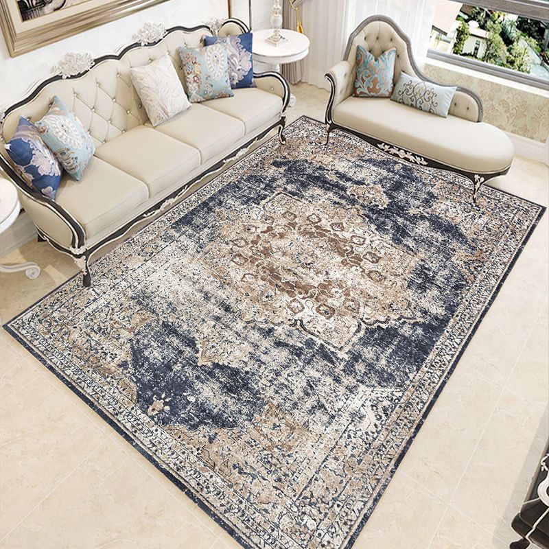 Dark Brown Rug Polyester Graphic Rug Non-Slip Backing Rug for Living Room