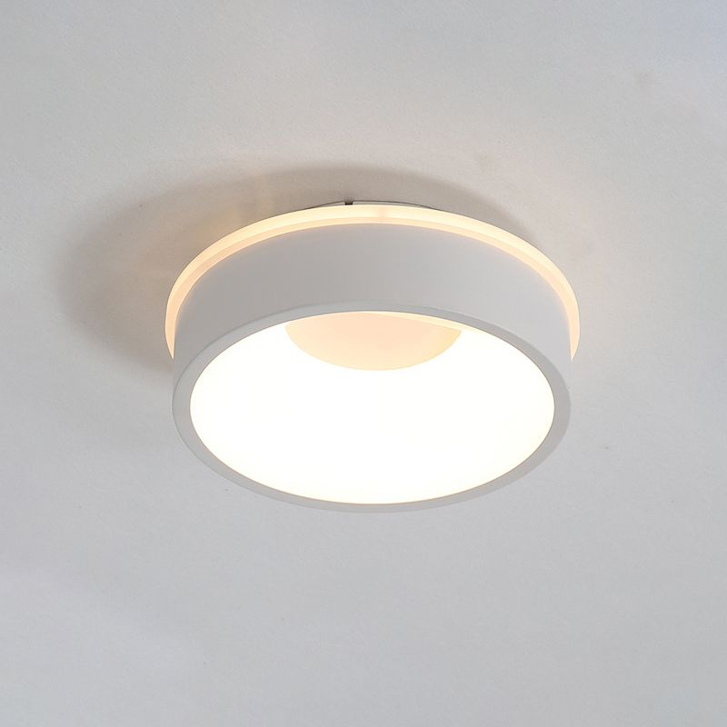 Nordic Hollowed Triangle/Round/Square Flush Lamp Metallic LED Foyer Ceiling Mounted Light in Grey/White