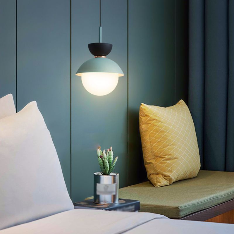 Pendre de chevet de chevet à un seul bulbe Style de macaron petite lumière suspendue avec une teinte en verre