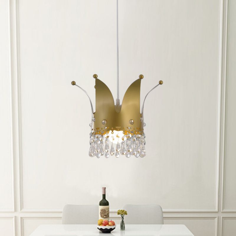 Modernistische Krone down Lighting Iron 1 Glühbirnenschlafzimmer Hanglampe in Gold mit Kristallabfall