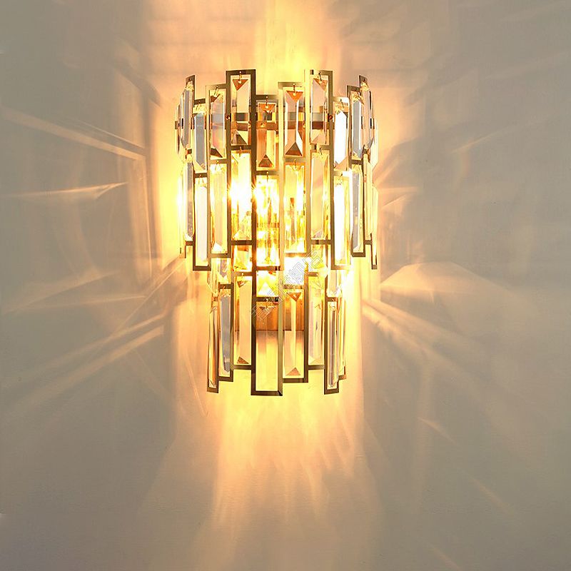 Modern Tier Flush Mount Wall Light 2 Bollen kristalblokken SCONCE -verlichting met gouden metalen frame