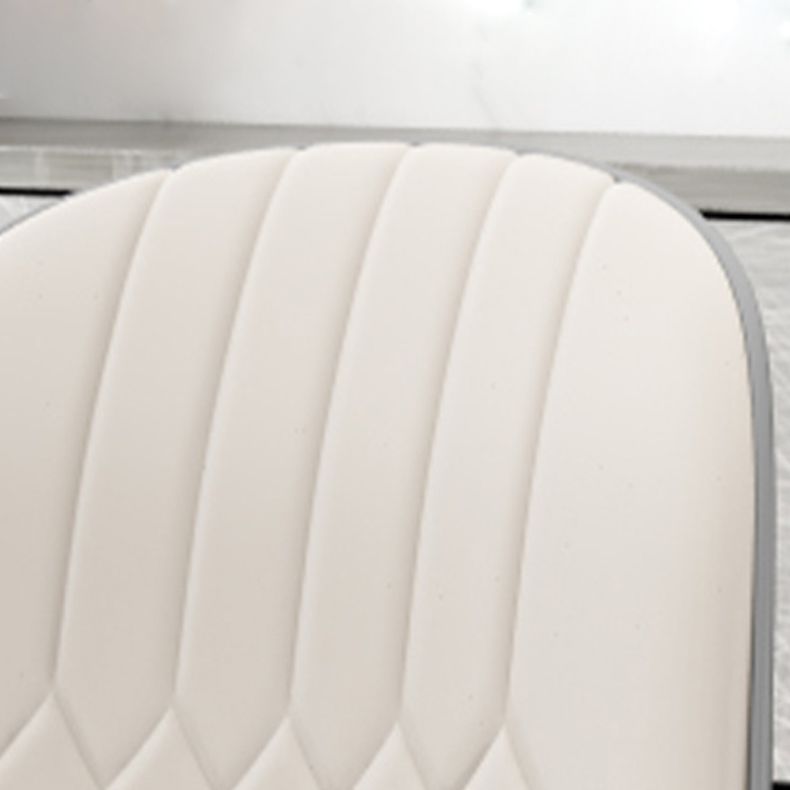 Silla de comedor sin brazos con respaldo sólido de comedor de cuero de PU de estilo escandinavo