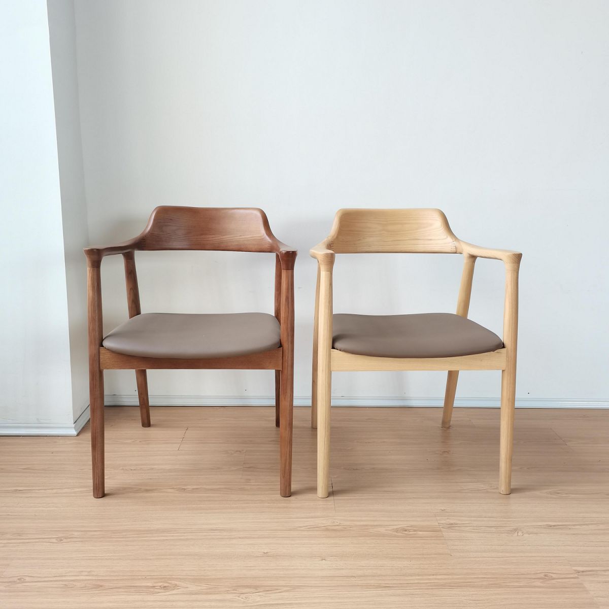 Traditional Open Back Chair Dining Arm Chair with Wooden Legs for Kitchen