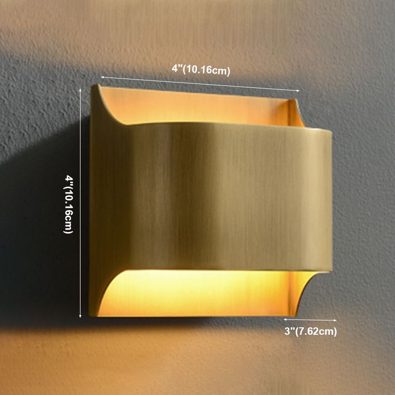 Moderner Stil Geometrischer Wandmontaglampe Metall 1 Lichtwandbeleuchtungsideen im goldenen Finish
