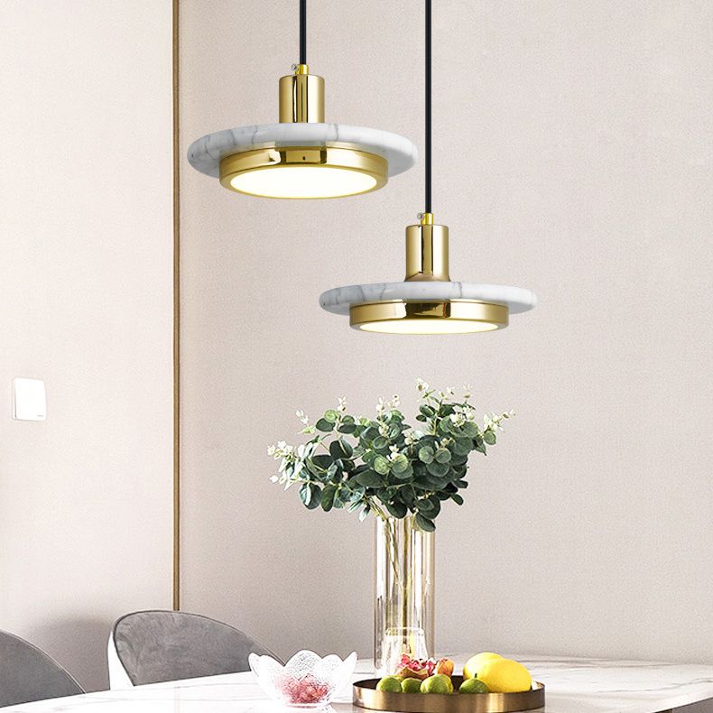 Kappengeformte Marmorhängeblocke Leuchte minimalistische LED -Anhängerbeleuchtung für das Restaurant