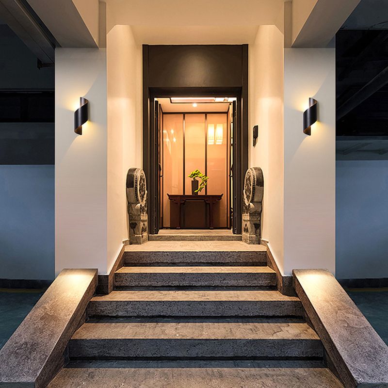 White/Black Modern Wall Mounted Sconce 1 Light Metallic Wall Light