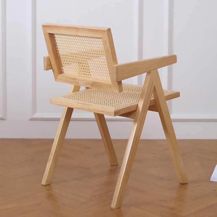 Silla de comedor contemporánea con respaldo abierto de madera maciza con acabado mate