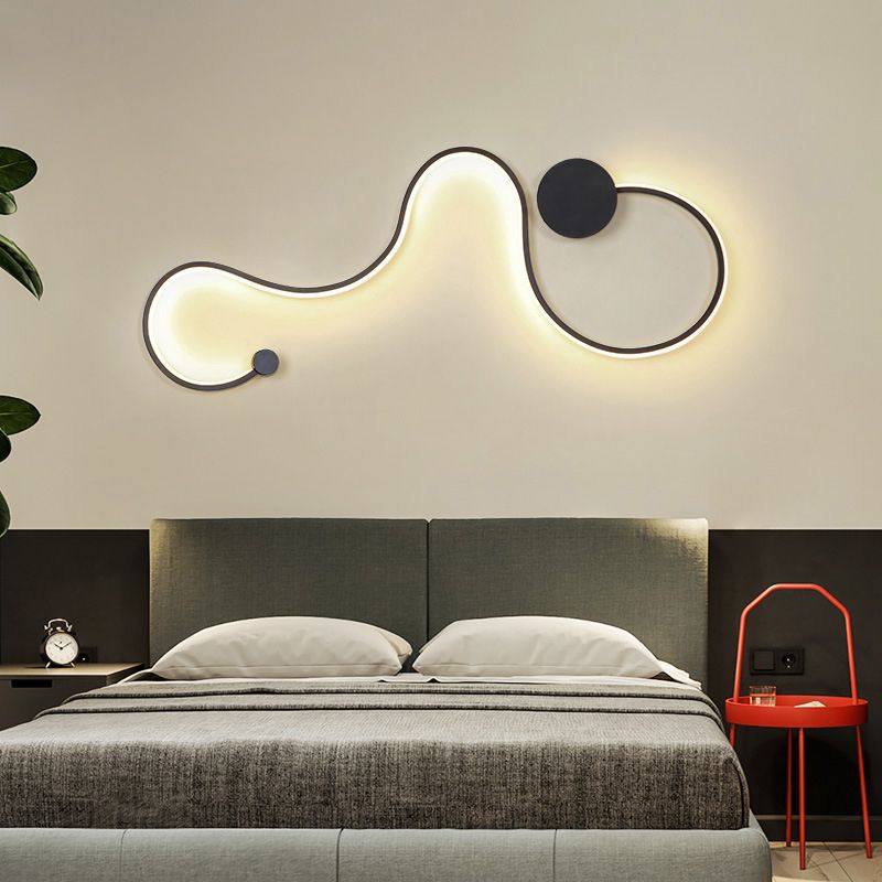 Modern Creative Simple Curved Aluminum LED Black Wall Lights