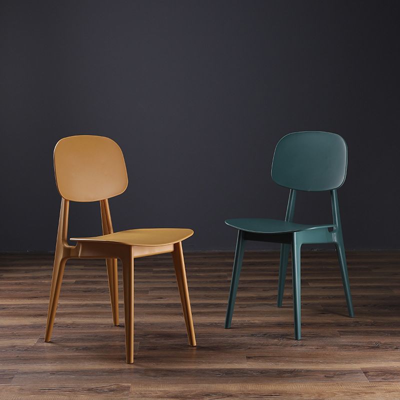 Sedia da pranzo moderna per interno-esterno.