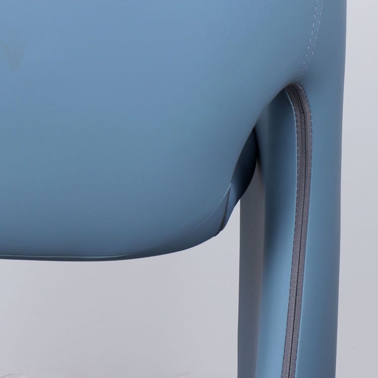 Silla de comedor con respaldo sólido y acabado mate, sillón de terciopelo para cafetería, estilo diseñador