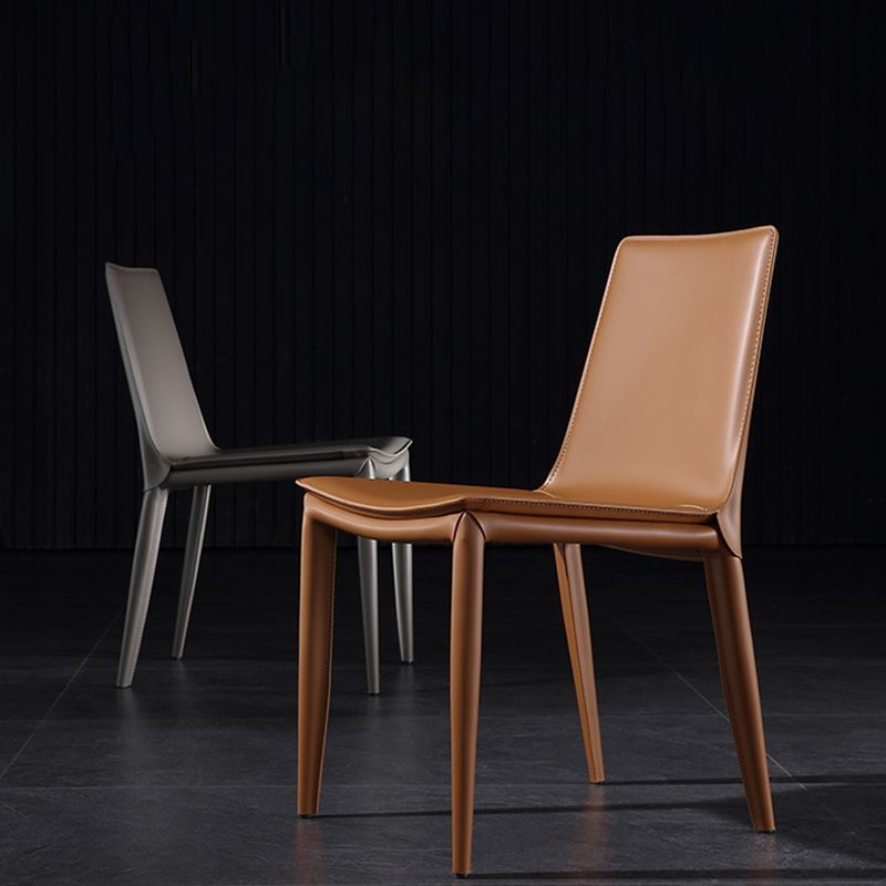 Silla de comedor sin brazos de cuero contemporánea Sillas de comedor de metal