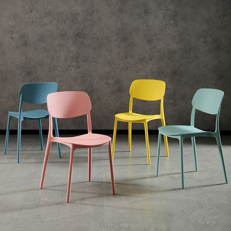 Silla lateral de plástico moderna para interiores y exteriores, silla lateral de comedor con respaldo abierto