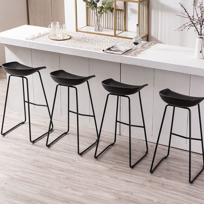 Modern Backrest Counter Stool Iron Cashier Bar Stool with Plastic Seat