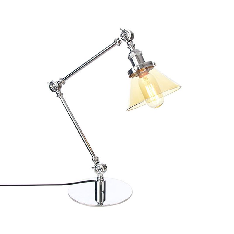 Table conique de style industriel clair Ambre / verre transparent et métal 1 lampe de table de chambre à coucher légère avec bras réglable en noir / laiton