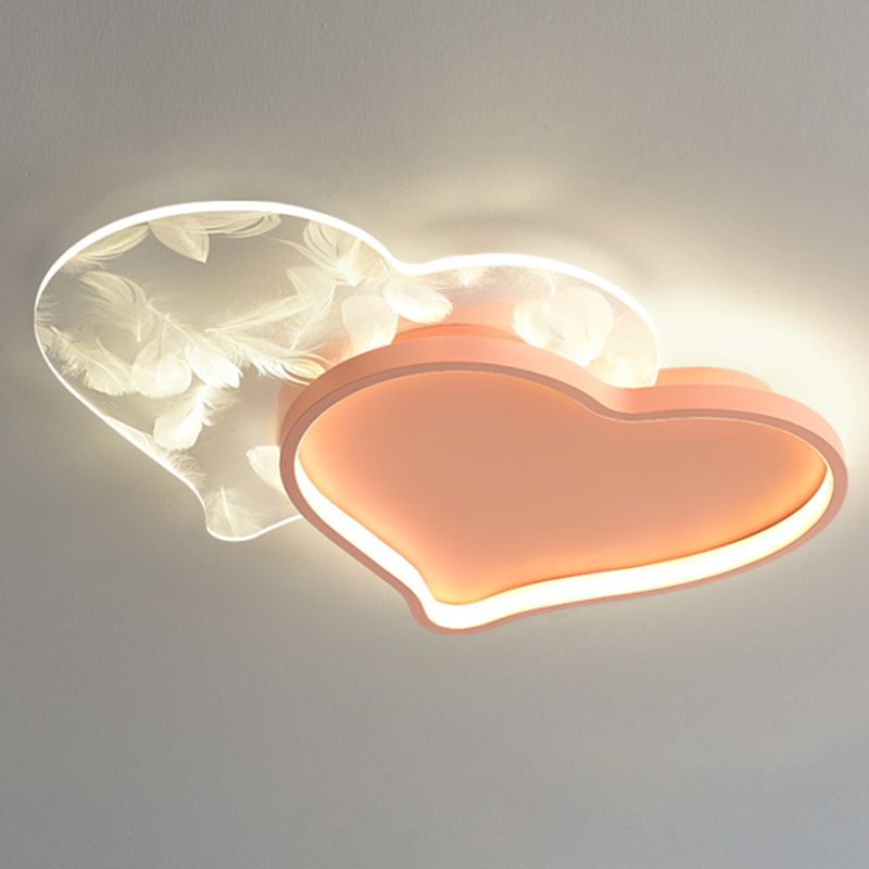 Nordic Double-Heart Shaped Flush Light Acryl Schlafzimmer LED Flush Mount Deckenleuchte mit Feder Dekor
