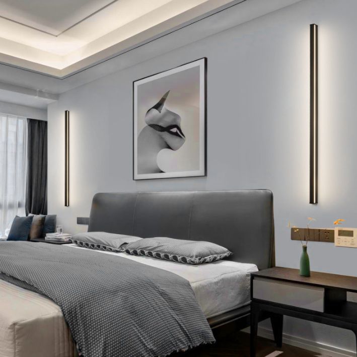 1 Light Linear Shape Wall Lighting Modern Style Metal Wall Light Sconce in Black