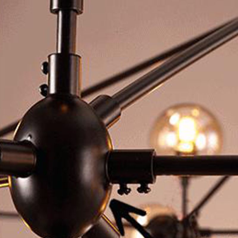 Pendre radial noir en lustre en fer forgé industriel avec une teinte en verre